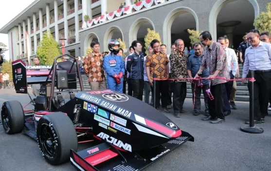 Bukan Mobil Balap Biasa! Begini Kerenya Mobil Racikan Mahasiswa UGM