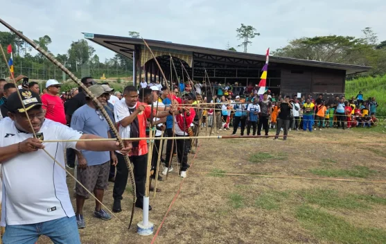 Lomba Panahan Tradisional Meriahkan HUT ke-81 RI di Teluk Bintuni