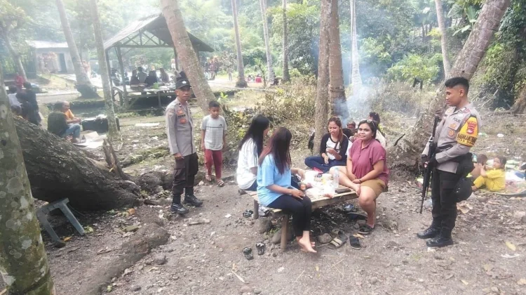 Amankan Wisata Akhir Pekan, Polsek Madapangga Kencangkan Patroli