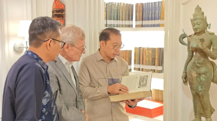 Bertemu Fadli Zon, Kepala Museum NTB Laporkan Progres 9 Museum Desa