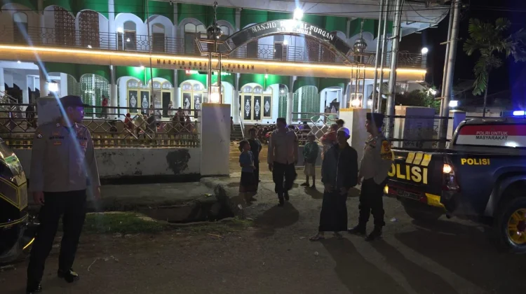 Personel Polres Bima Intensifkan Patroli Pengamanan Ibadah Tarawih