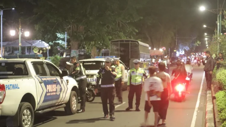 Polresta Mataram Amankan 20 Motor Berknalpot Brong di Jalan Udayana