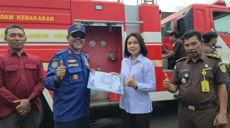 Kejari Lombok Timur Gelar Simulasi Pemadaman Kebakaran