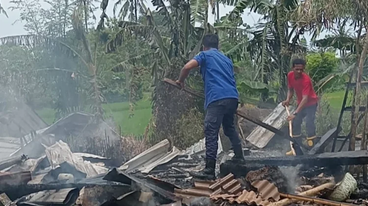Kebakaran di Bima, Satu Rumah Panggung Rata dengan Tanah