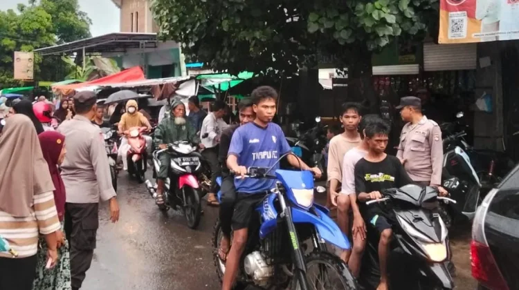 Pasar Takjil Ramai, Polres Bima Siaga Cegah Macet dan Kriminalitas