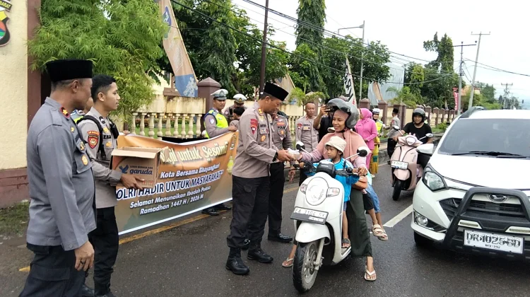 Polres Bima Kota Berbagi di Bulan Ramadan