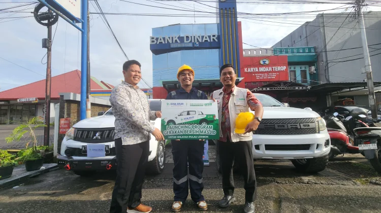 Bank Dinar dan MIM Foundation Perluas Gerakan Bersih Masjid ke Lombok