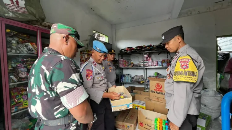 Razia Petasan, Forkopimca Utan Sita Puluhan Dus