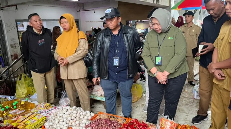 Sidak Pasar Renteng, Bulog NTB Jamin Stok Pangan Aman saat Ramadhan