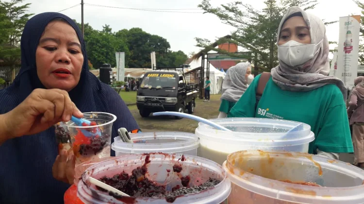 Mencicipi Makanan saat Berpuasa, Batalkah?