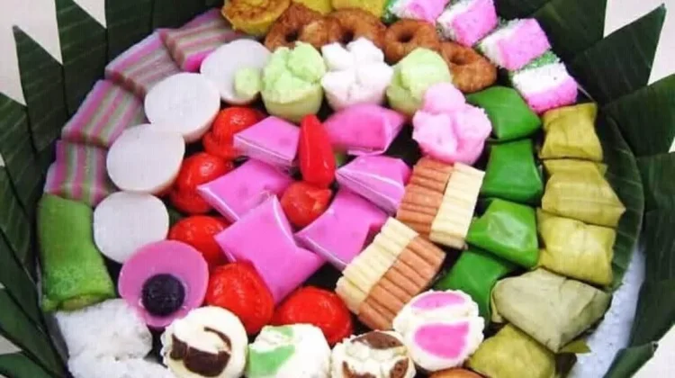 Jajanan Tradisional Kian Diminati Selama Bulan Ramadan