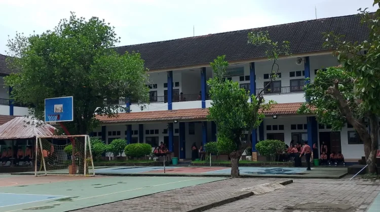 Mantap! Pelaksanaan MBG di SMPN 1 Mataram Berjalan Lancar