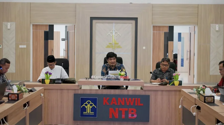 Kanwil Kemenkum NTB Harmonisasi 3 Raperbup Kabupaten Sumbawa Barat