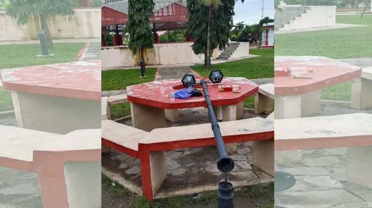 Lampu Taman RTH Karijawa Roboh, Diduga Tidak Sesuai Spek