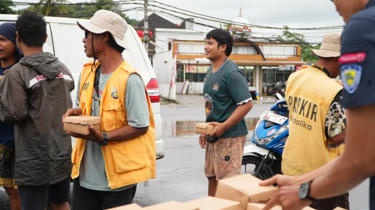 Semarak Ramadan di Mandalika, MGPA Sediakan Takjil untuk Warga dan Wisatawan