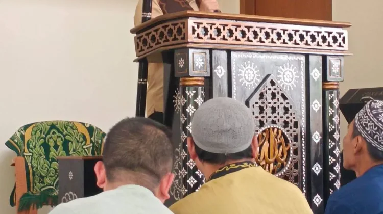 Kunjungi Masjid Hubul Jihad, Bupati Tegaskan Komitmen Percepatan Pembangunan