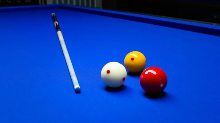 Tak Semua Meja Billiards Ada Lubangnya, Ini Jenis Meja Billiar yang Perlu Kamu Tahu