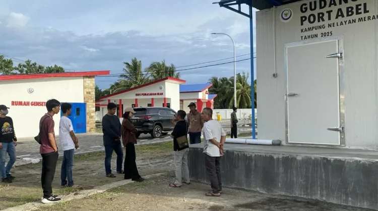 Kejari Lombok Timur Periksa Hasil Pembangunan Kampung Nelayan Merah Putih di Ekas