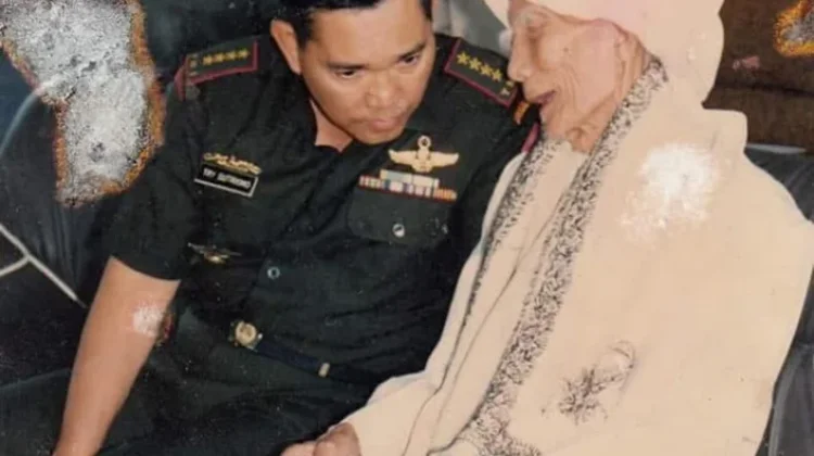 TGB Kenang Kedekatan Try Sutrisno dengan Maulana Syekh
