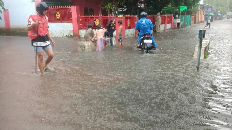 Hujan Deras Picu Banjir di Sejumlah Wilayah Kabupaten Bima