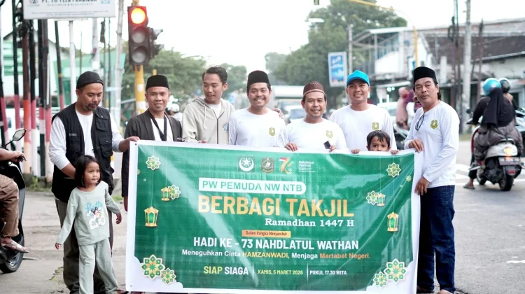 Semarak HADI ke-73 NW, Pemuda NW se-NTB Gelar Pembagian Takjil
