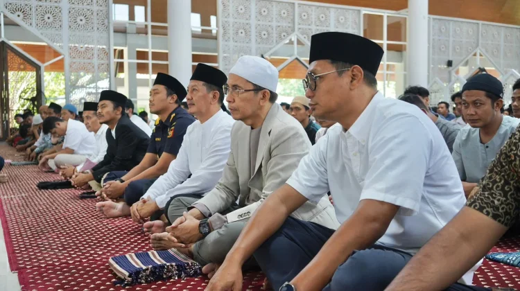 TGB Zainul Majdi Ingatkan Ramadan Jadi Momentum Perkuat Kebersamaan di Mandalika