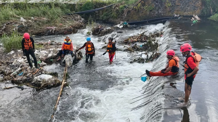 Pencarian Balita Diduga Hanyut di Sembalun Masih Nihil, Tim SAR Sisir Sungai
