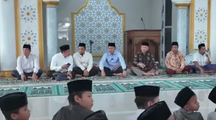 Sekda Lotim Pimpin Safari Ramadan di Masjid Nuruttaqwa Rekat Lauk