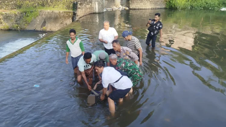 Mayat Pria Tak Dikenal Ditemukan Mengapung di Sungai Remeneng Narmada
