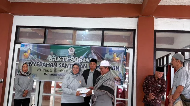 Kagama NTB Serahkan Santunan ke Anak Asuh di Lombok Barat