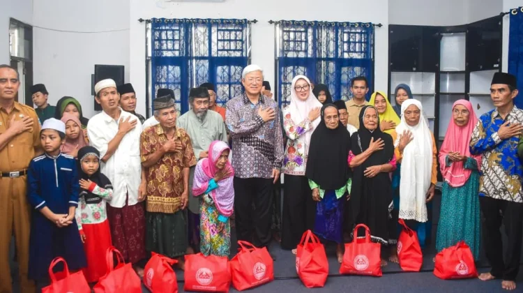 LKKS NTB dan Konjen Tiongkok Berbagi Sembako untuk Warga di Mataram