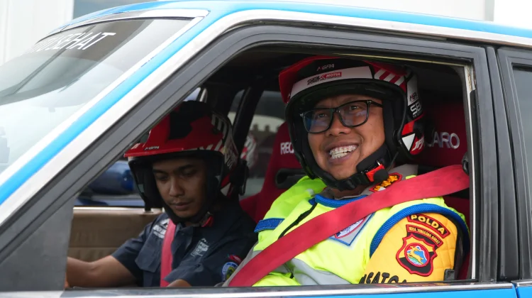 Wisatawan Mancanegara Ikut Rasakan Taxi Drift jelang Berbuka