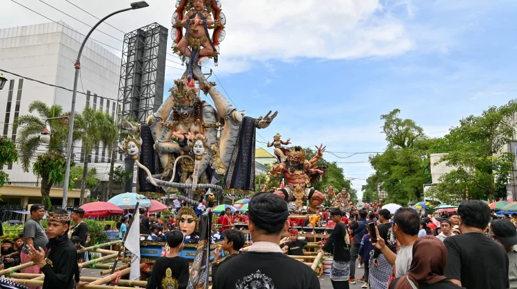 Pawai Ogoh-Ogoh di tengah Ramadan, Potret Toleransi dari NTB