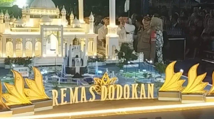 27 Miniatur dari 5 Kecamatan Semarakkan Malam Takbiran Giri Menang Lombok Barat