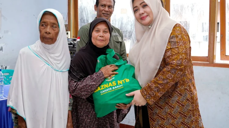 Mudik ke Bima, Wagub NTB Salurkan Bantuan dan Tampung Aspirasi Warga
