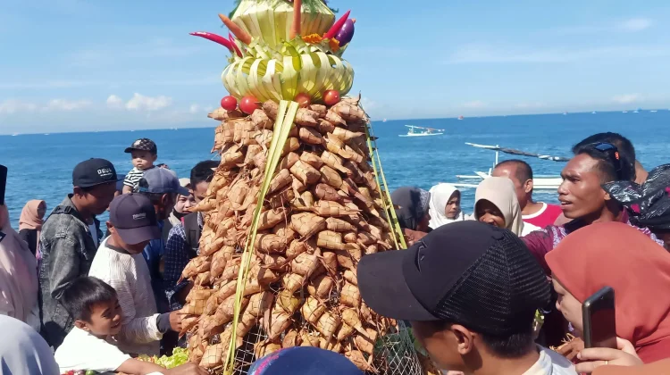 Rahasia Lebaran Topat Lombok, Mengapa Pantai Lebih Memikat dari Mal?