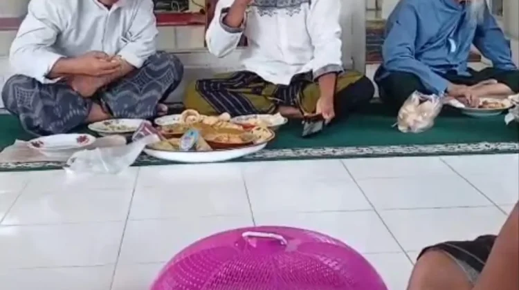 Tradisi Lebaran Topat di Masbagik, Warga Rayakan dengan Begibung
