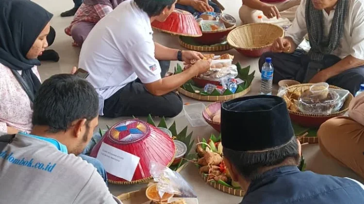 Pemkab Loteng Jadikan Lebaran Topat Momentum Kebersamaan di Bencingah Masmirah