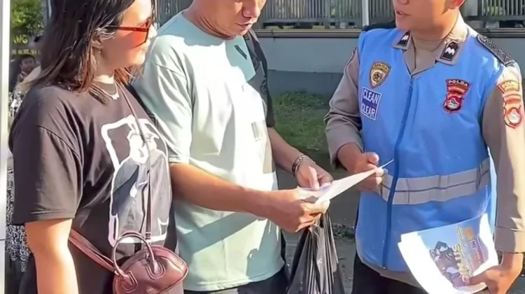 Polres Lombok Timur Sosialisasikan Penerimaan Anggota Polri 2026 di Area CFD