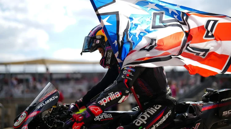 Dominasi Bezzecchi Berlanjut, Aprilia Sapu Kemenangan di GP Amerika