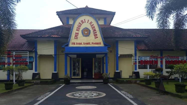 Perbaikan Infrastruktur Jadi Prioritas, SMKN 1 Narmada Benahi Wajah Sekolah