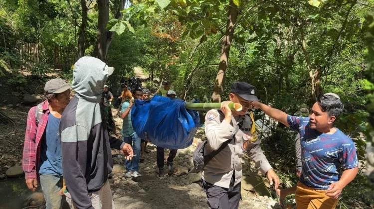 Hidup Sebatang Kara, Petani di Labuan Badas Gantung Diri