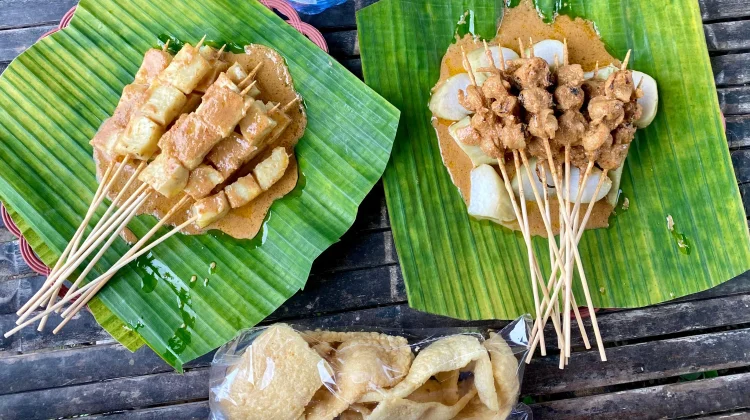 Sate Beras Khas Lombok Sajian Sederhana Rasa Istimewa