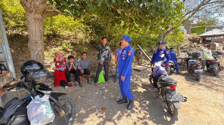 Satpolairud Bima Edukasi Warga Pesisir Soal Bahaya Bom Ikan hingga Hoaks