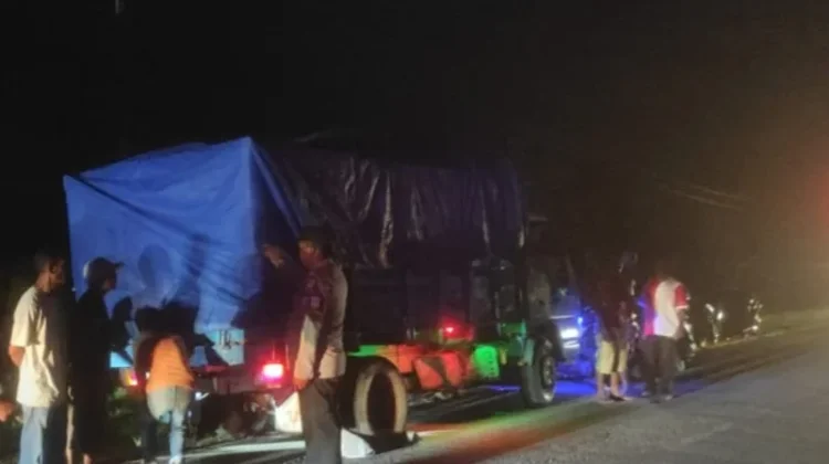 Motor Tabrak Truk Parkir, Satu Tewas