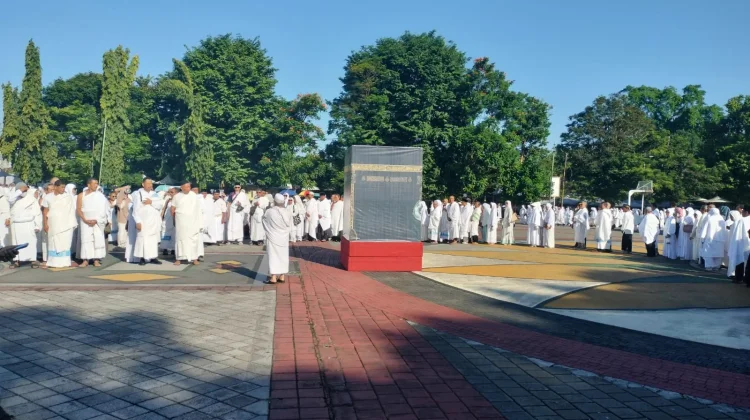 Calon Jemaah Haji Kota Mataram Perdalam Manasik Haji