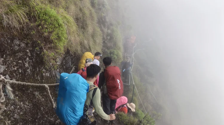 Pendaki Asal Bulgaria Terjatuh di Jalur Torean Rinjani