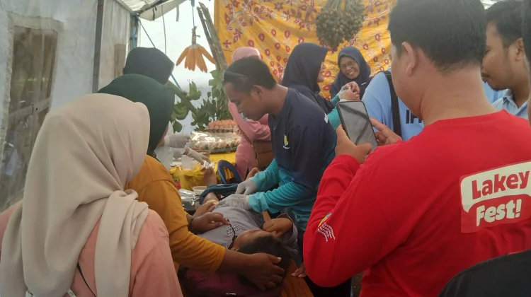 61 Anak Ikuti Sunatan Massal Gratis di Arena CFD Dompu