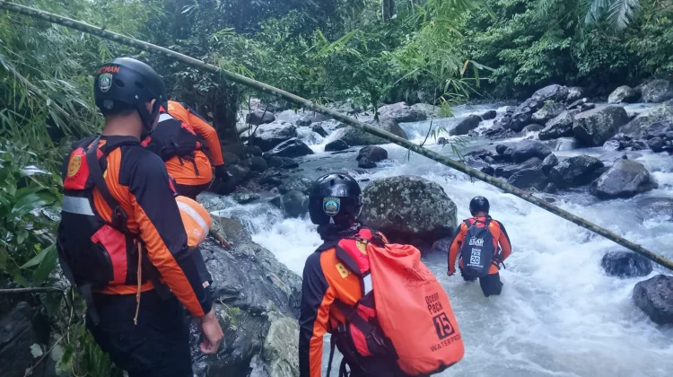 SAR Mataram Lakukan Pencarian Korban Hanyut di Air Terjun Tibu Ijo