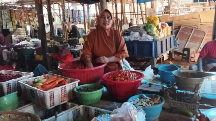 Harga Bapok di Pasar Gerung Tak Menentu, Daya Beli Masyarakat Melemah